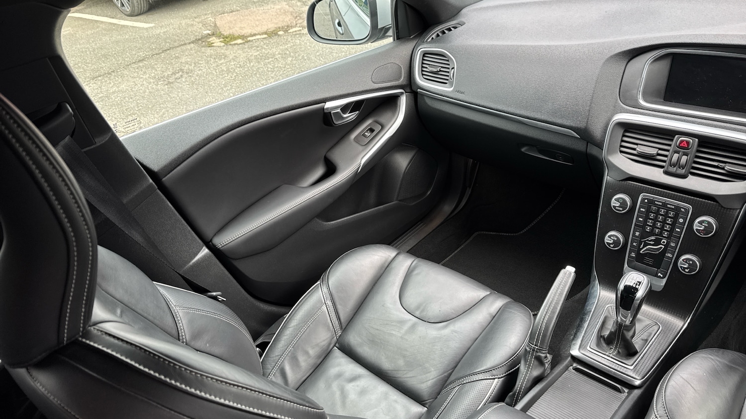 Used Volvo V40 2019 for sale - 76638538: Photo 14