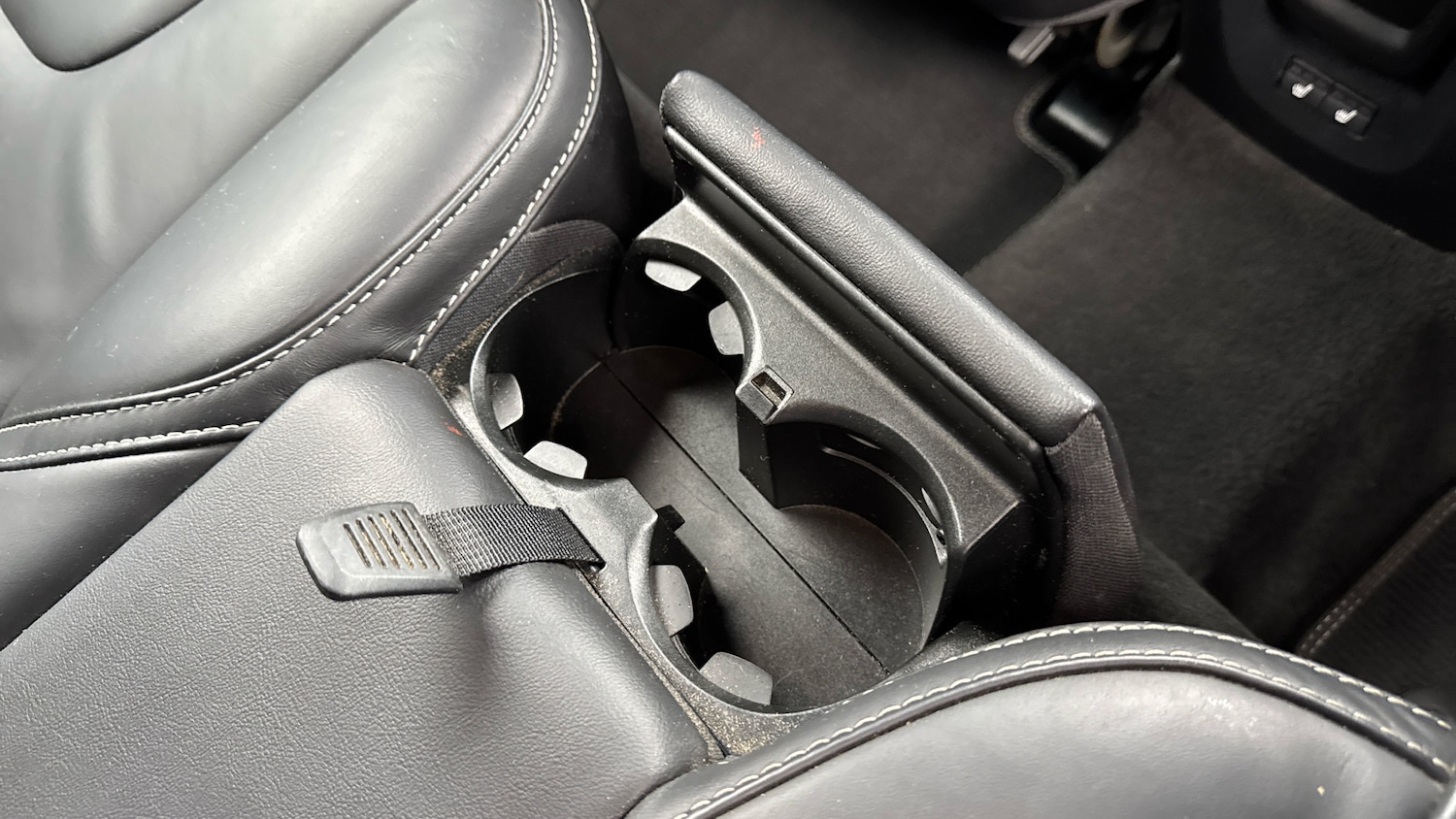 Used Volvo V40 2019 for sale - 76638538: Photo 24