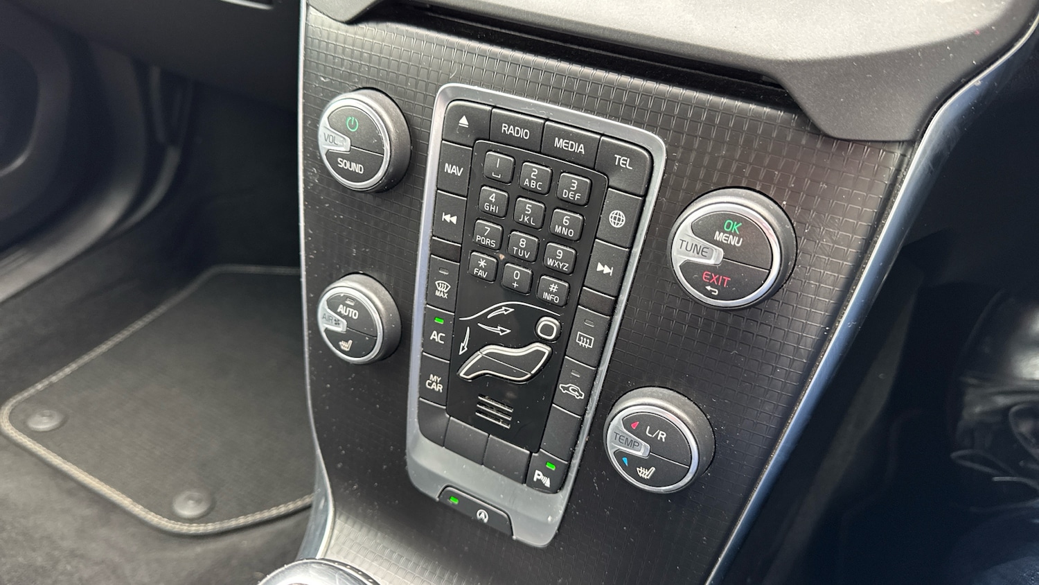 Used Volvo V40 2019 for sale - 76638538: Photo 27