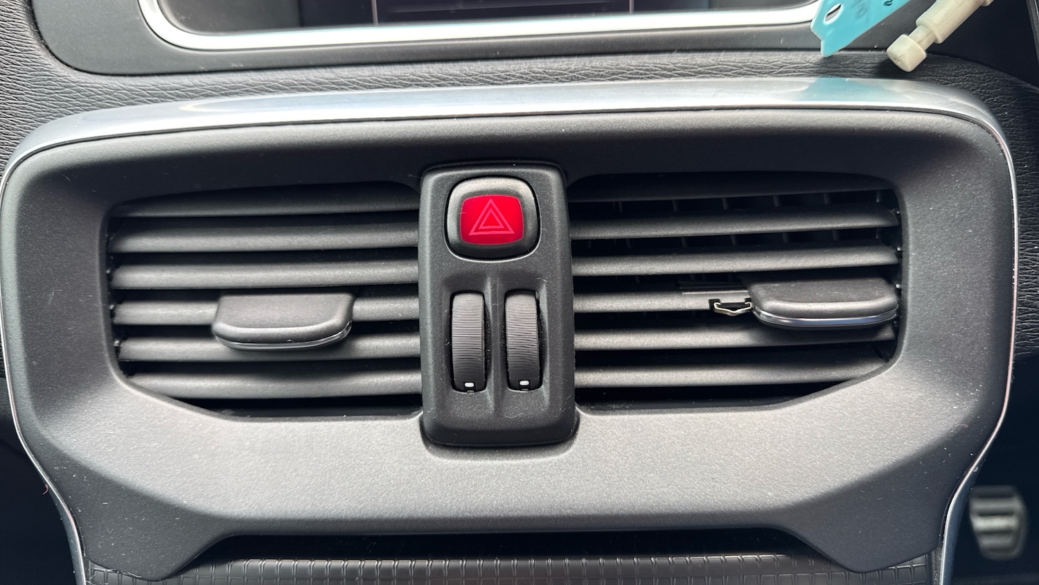 Used Volvo V40 2019 for sale - 76638538: Photo 28