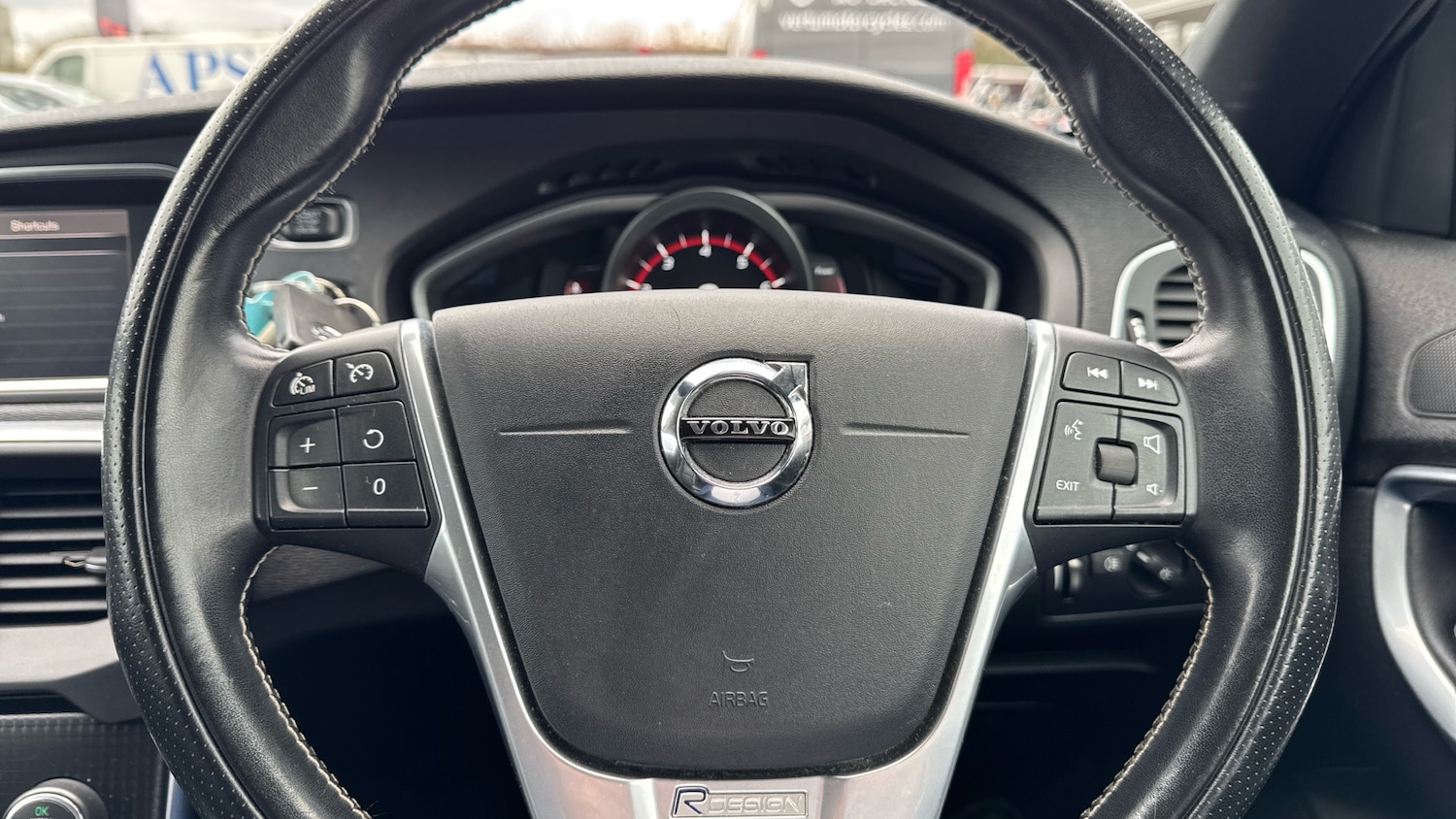 Used Volvo V40 2019 for sale - 76638538: Photo 30