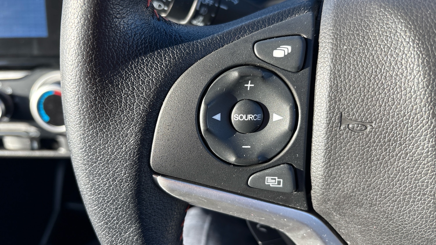 Used Honda Jazz 2018 for sale - 76427796: Photo 19