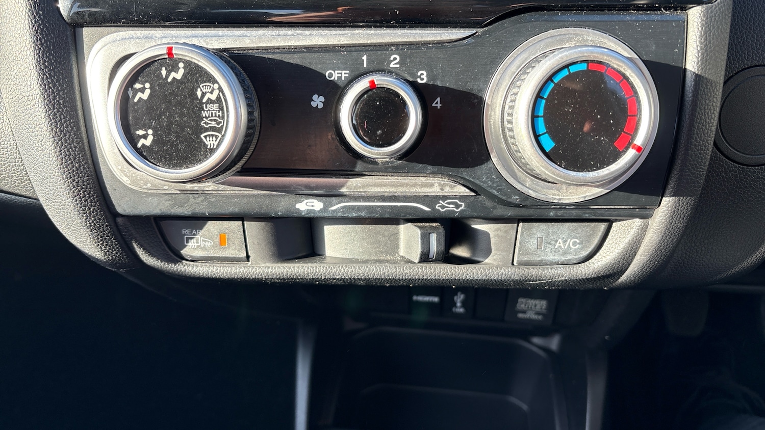 Used Honda Jazz 2018 for sale - 76427796: Photo 25