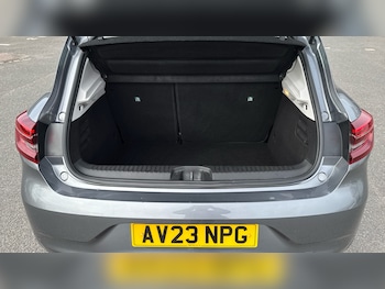 Used Renault Clio 2023 for sale - 78253966: Photo