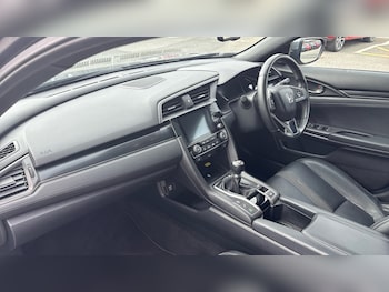 Used Honda Civic 2021 for sale - 76289088: Photo 2