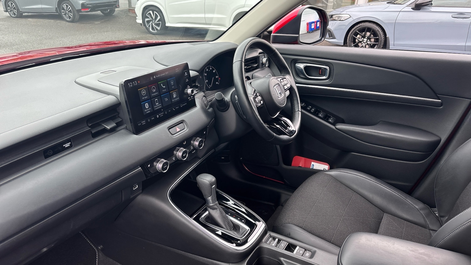 Used Honda HR-V 2023 for sale - 76082357: Photo 2