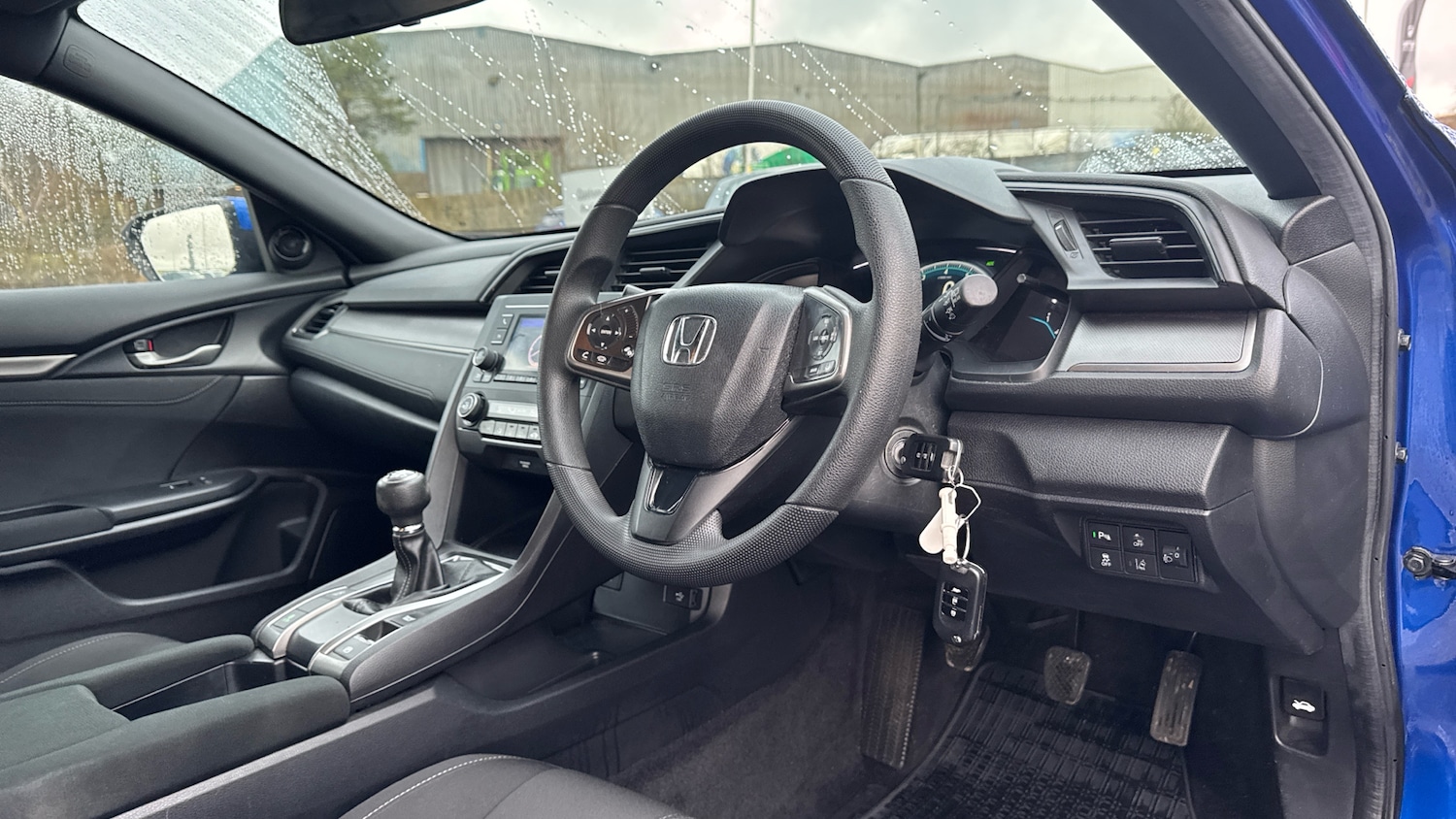 Used Honda Civic 2017 for sale - 77493185: Photo 11