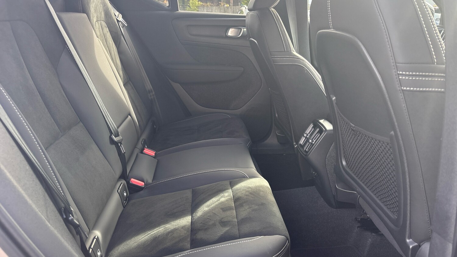 Used Volvo XC40 2023 for sale - 76181888: Photo 16