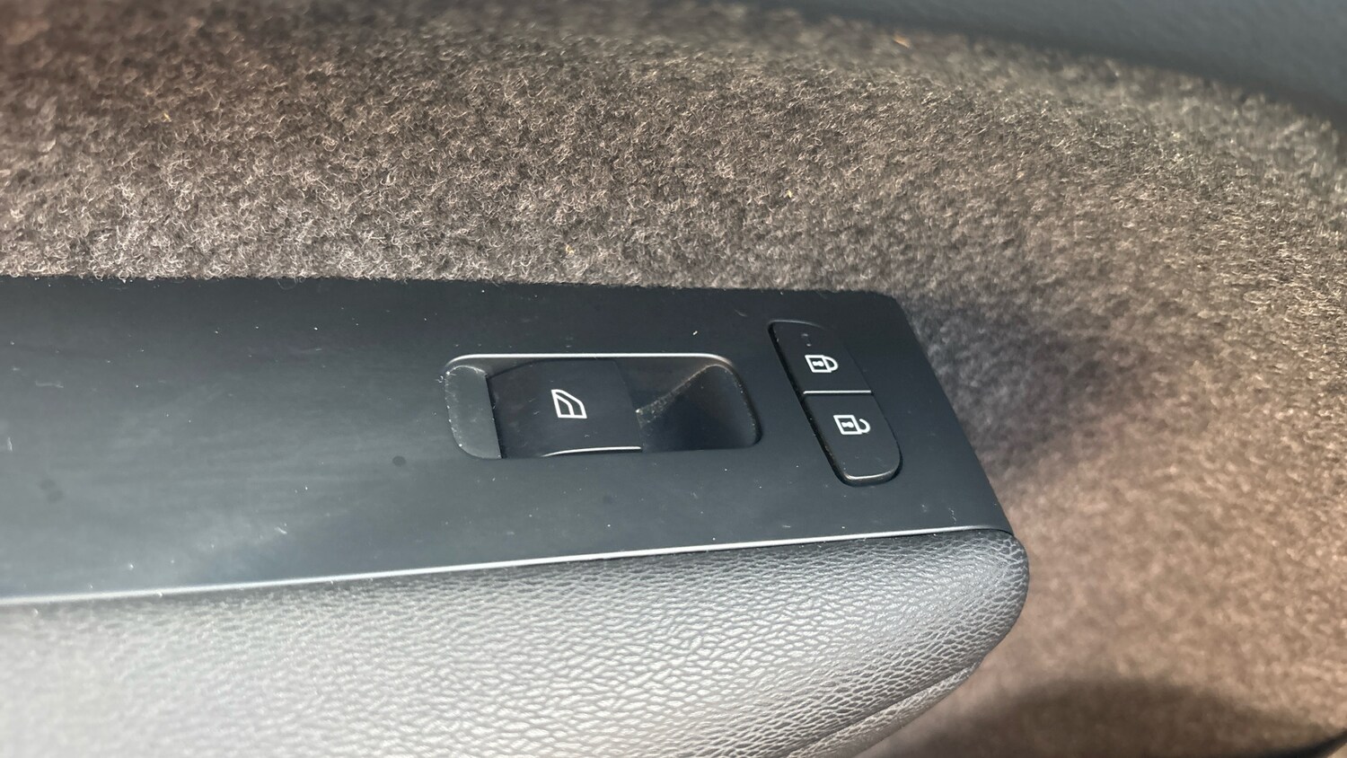 Used Volvo XC40 2023 for sale - 76181888: Photo 24