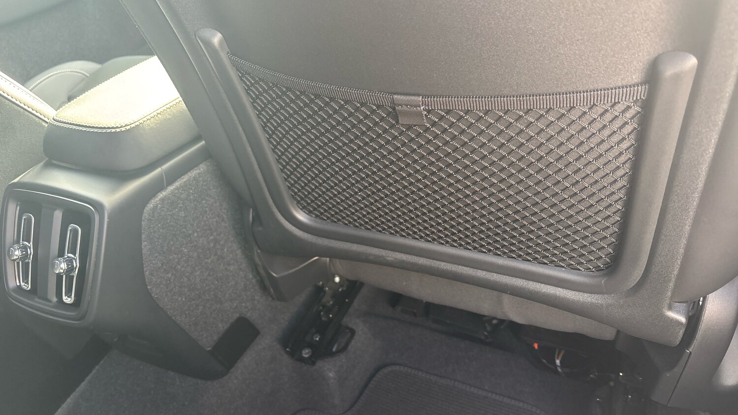 Used Volvo XC40 2023 for sale - 76181888: Photo 40