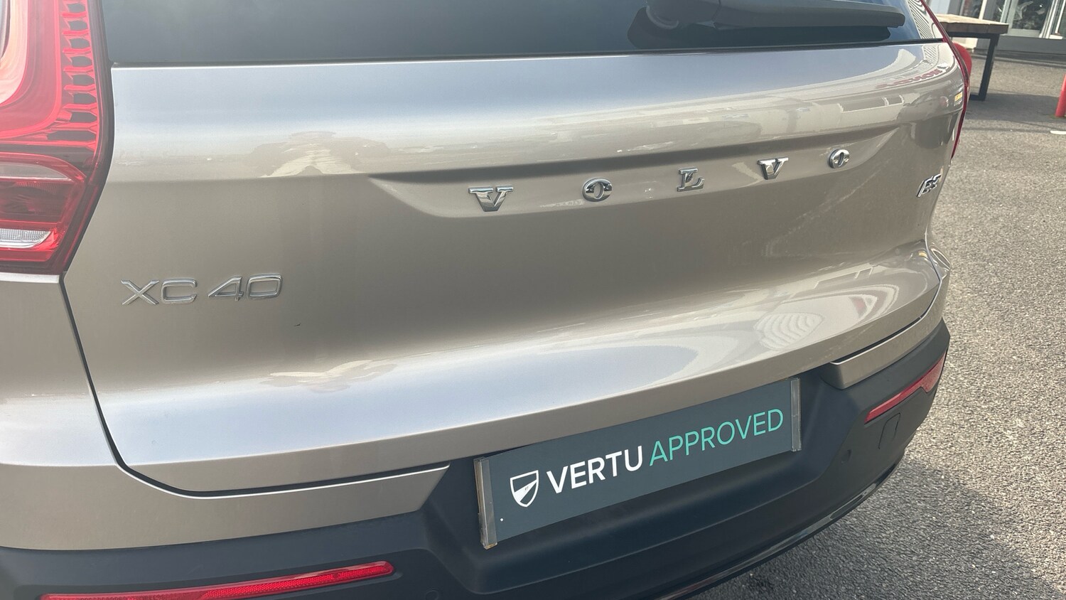 Used Volvo XC40 2023 for sale - 76181888: Photo 45