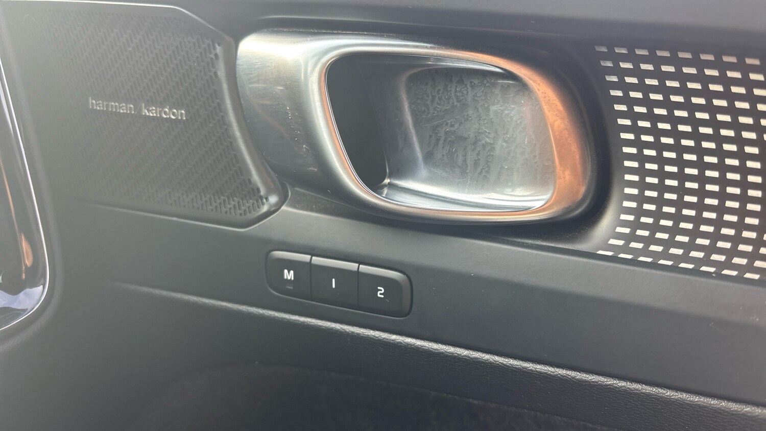 Used Volvo XC40 2023 for sale - 76181888: Photo 64