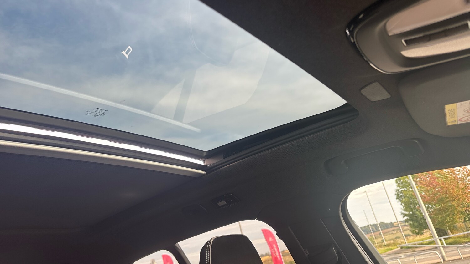 Used Volvo XC40 2023 for sale - 76181888: Photo 66