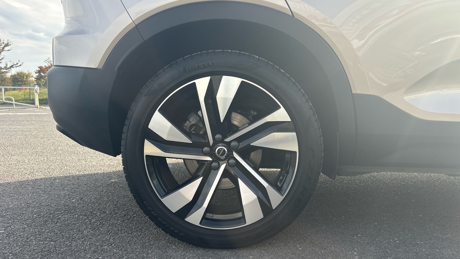 Used Volvo XC40 2023 for sale - 76181888: Photo 7