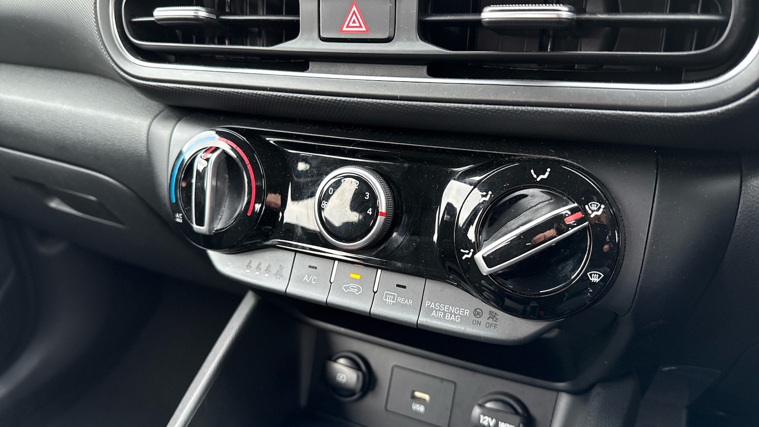 Used Hyundai KONA 2022 for sale - 76602219: Photo 32