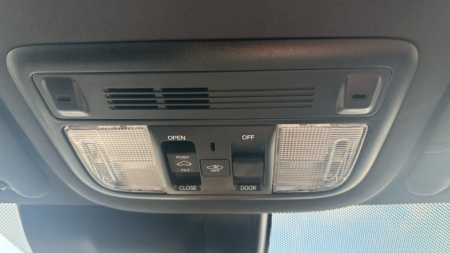 Used Honda Civic 2017 for sale - 77661956: Photo 29