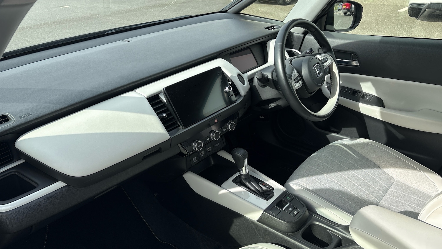 Used Honda Jazz 2023 for sale - 76181890: Photo 2