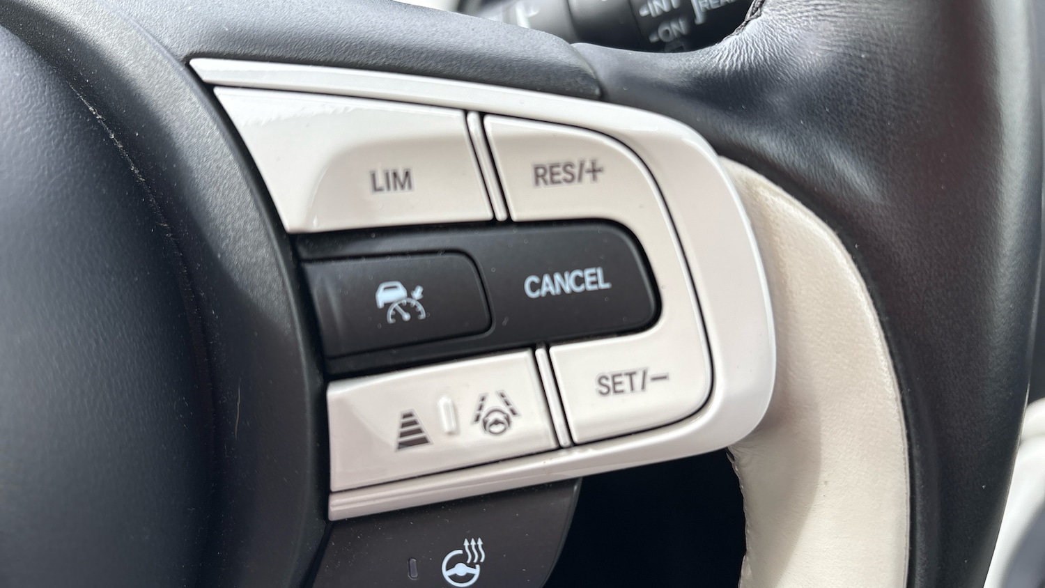 Used Honda Jazz 2023 for sale - 76181890: Photo 24