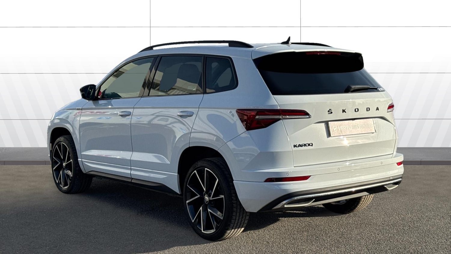 Used Skoda Karoq 2023 for sale - 76452666: Photo 2