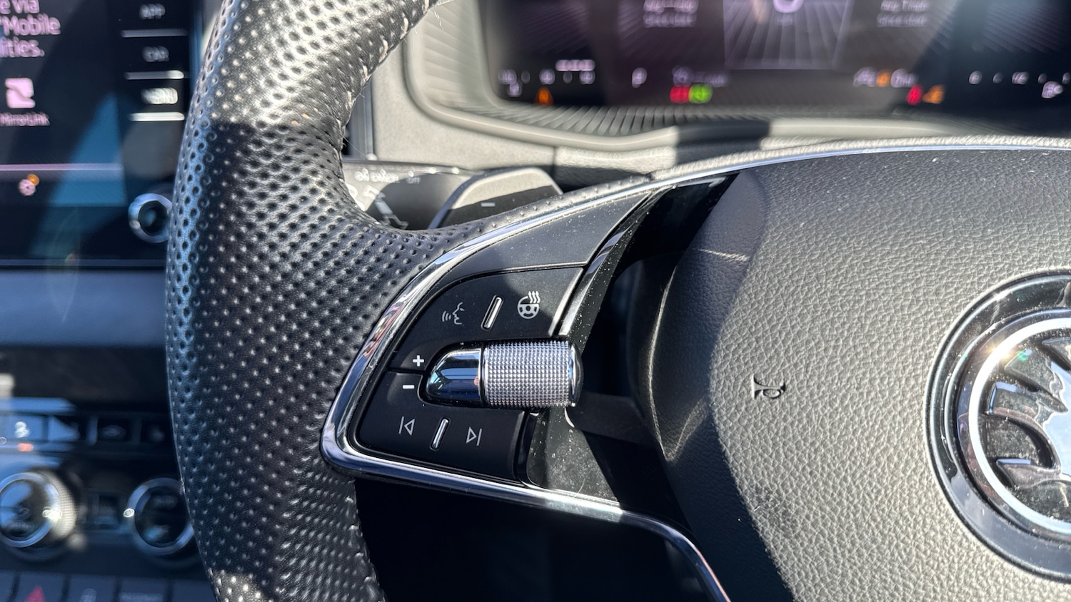 Used Skoda Karoq 2023 for sale - 76452666: Photo 24