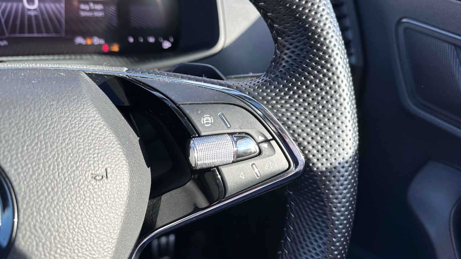 Used Skoda Karoq 2023 for sale - 76452666: Photo 25