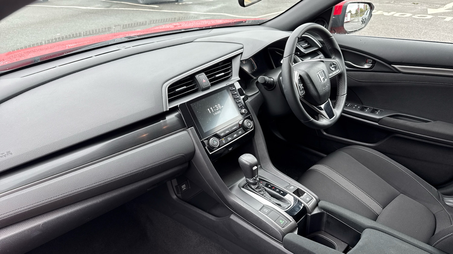 Used Honda Civic 2020 for sale - 76120105: Photo 2