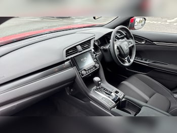 Used Honda Civic 2020 for sale - 76120105: Photo 2