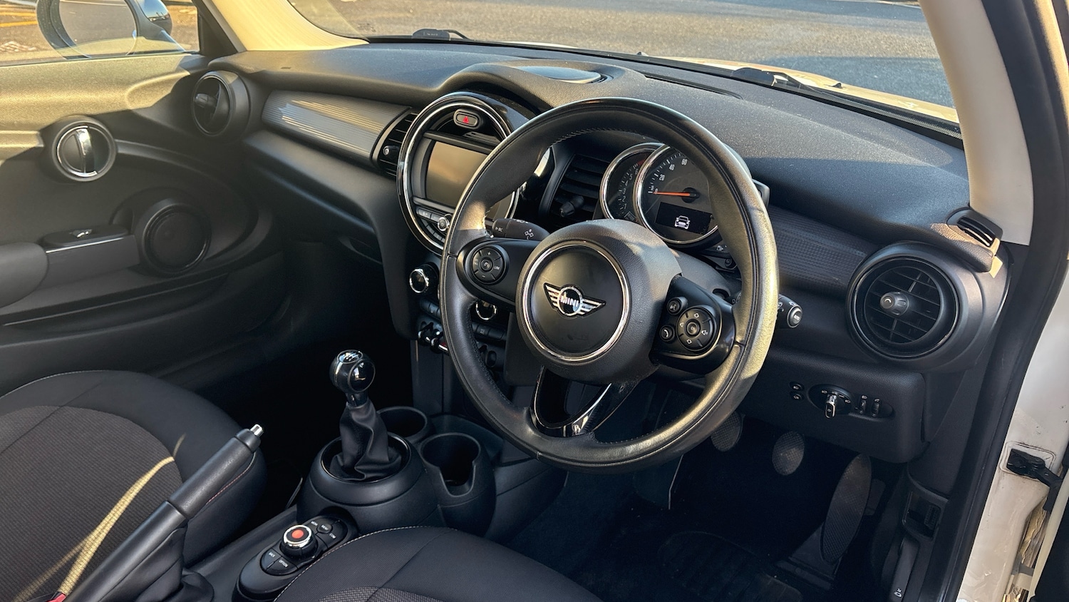 Used MINI Hatch 2018 for sale - 76766831: Photo 11