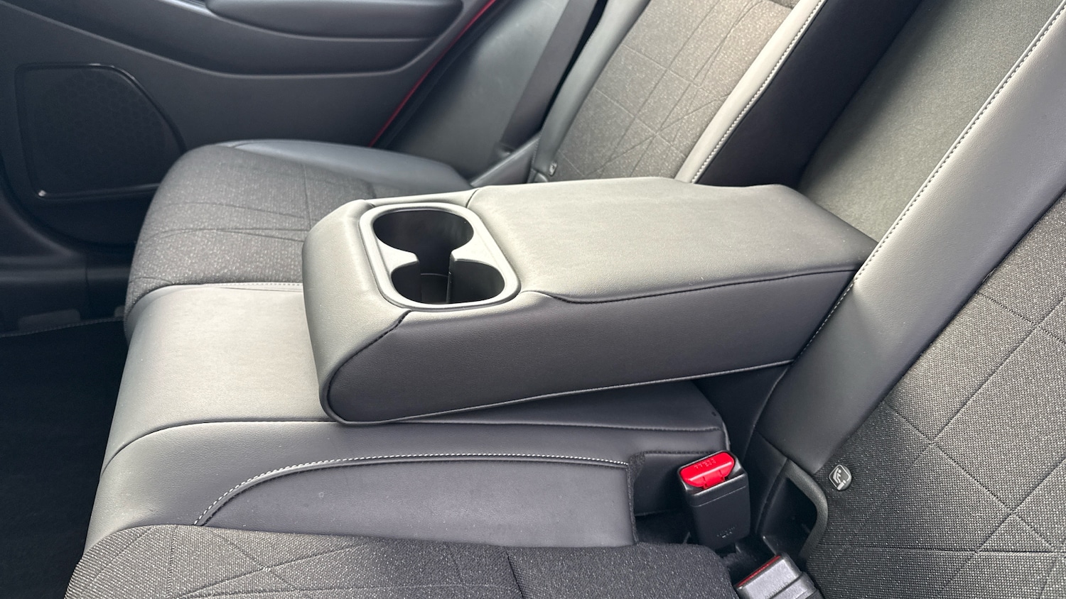 Used Honda HR-V 2023 for sale - 77601927: Photo 24