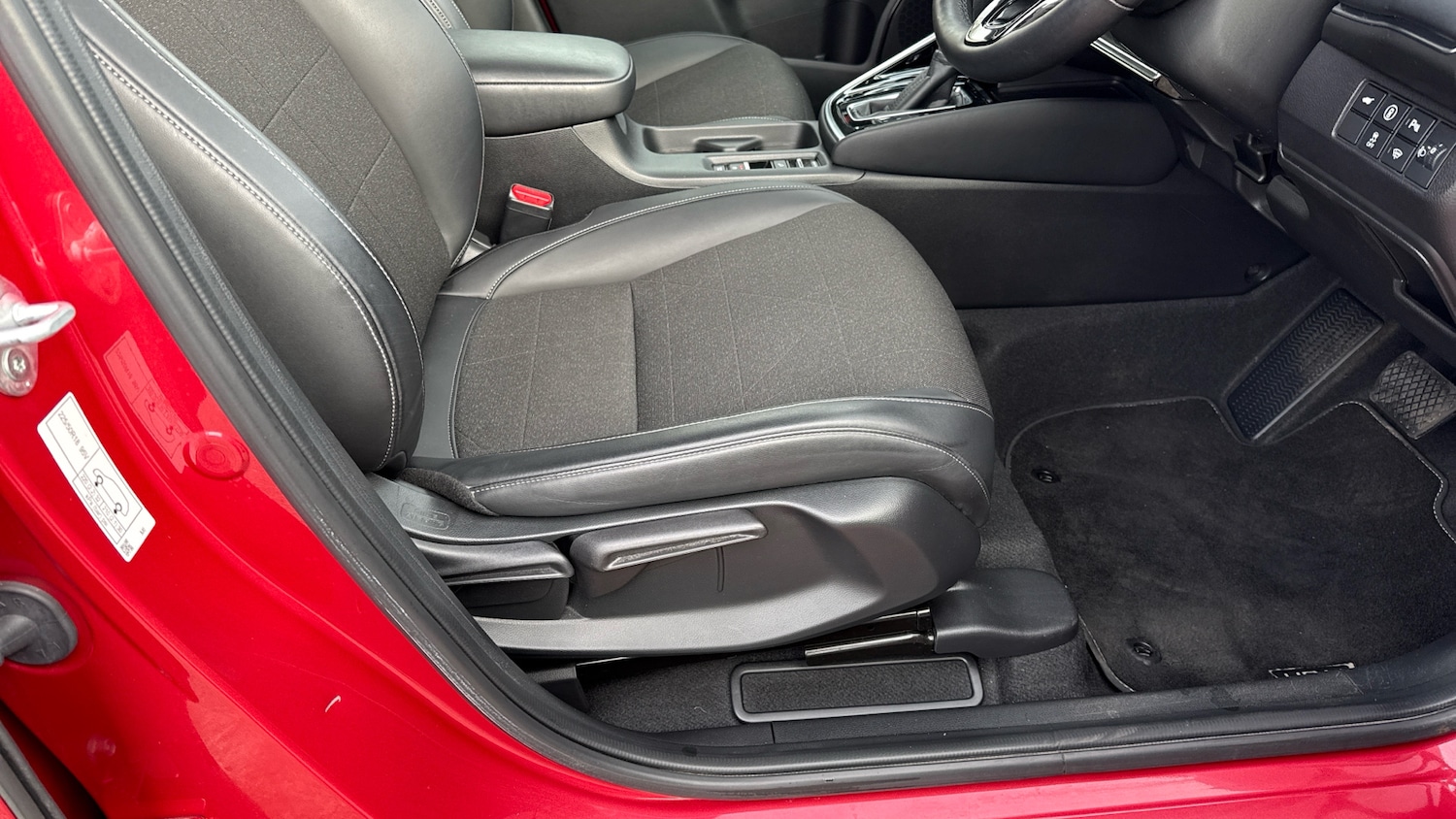 Used Honda HR-V 2023 for sale - 77601927: Photo 44