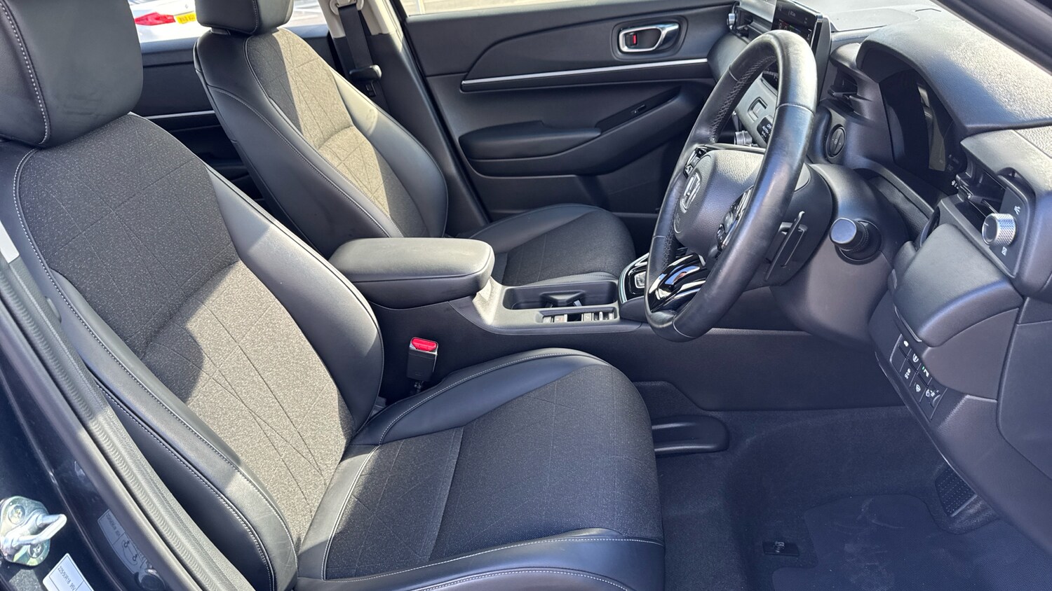 Used Honda HR-V 2023 for sale - 76101947: Photo 33