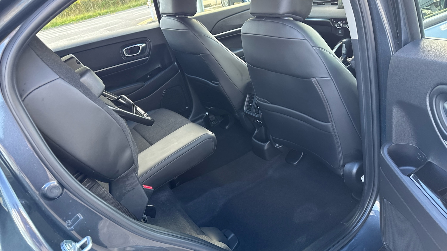 Used Honda HR-V 2023 for sale - 76101947: Photo 40