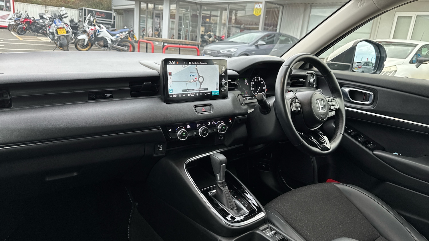 Used Honda HR-V 2023 for sale - 77417369: Photo 2