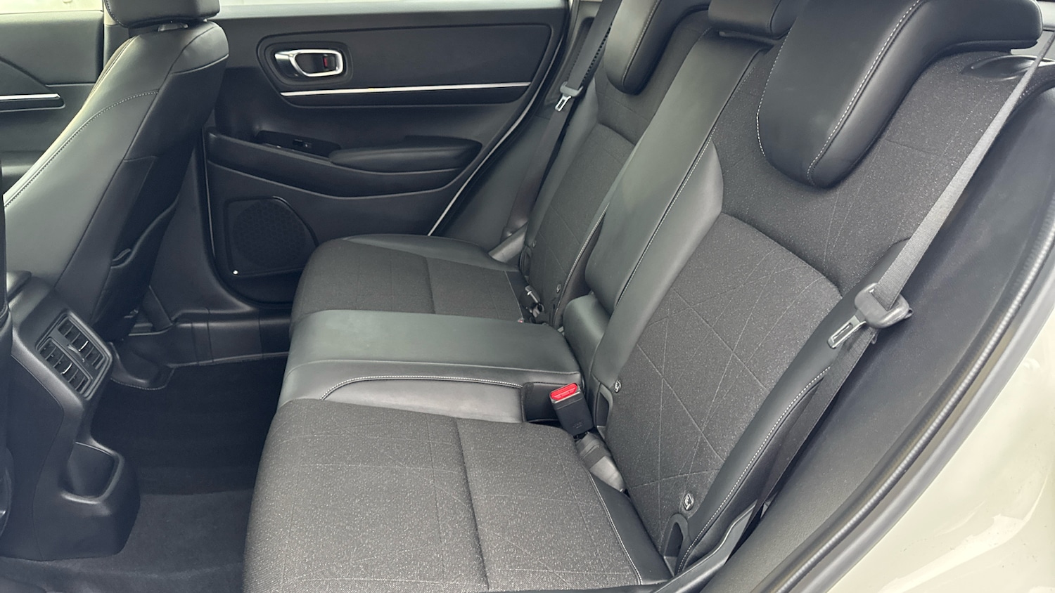 Used Honda HR-V 2023 for sale - 77417369: Photo 8