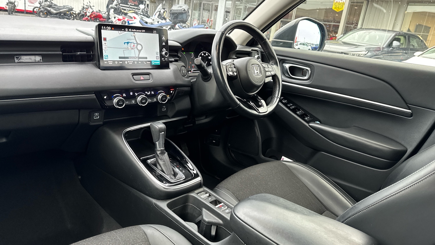 Used Honda HR-V 2022 for sale - 76957006: Photo 2