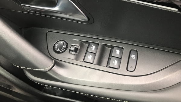 Used Peugeot 2008 2020 for sale - 75514995: Photo 35