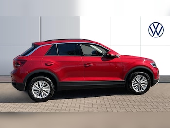 Used Volkswagen T-Roc 2023 for sale - 75443676: Photo
