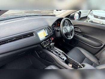 Used Honda HR-V 2018 for sale - 76860206: Photo