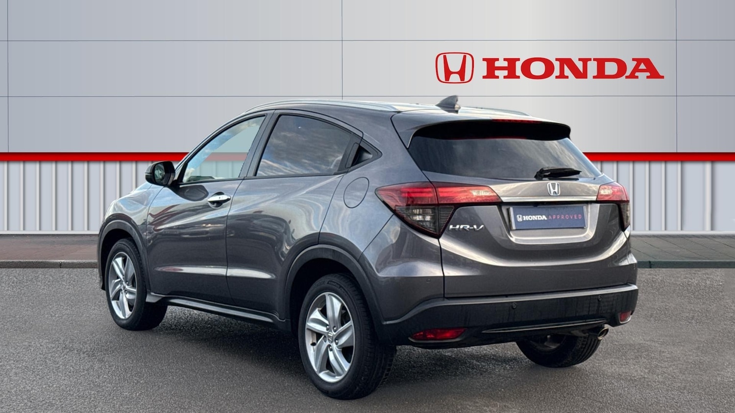 Used Honda HR-V 2018 for sale - 76860206: Photo 3