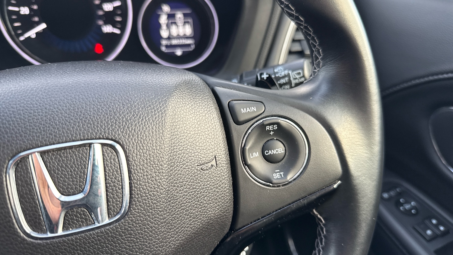 Used Honda HR-V 2018 for sale - 76860206: Photo 30