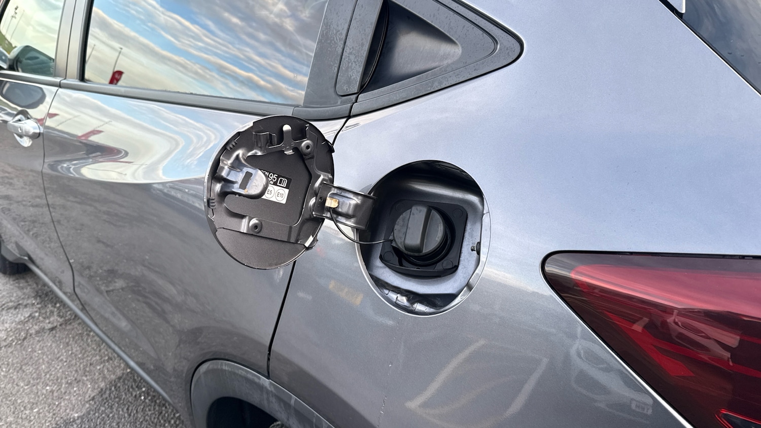 Used Honda HR-V 2018 for sale - 76860206: Photo 39