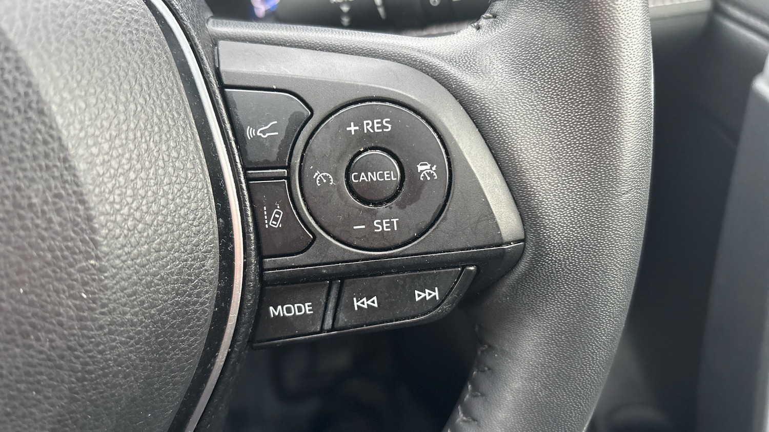 Used Toyota RAV4 2022 for sale - 76557264: Photo 32