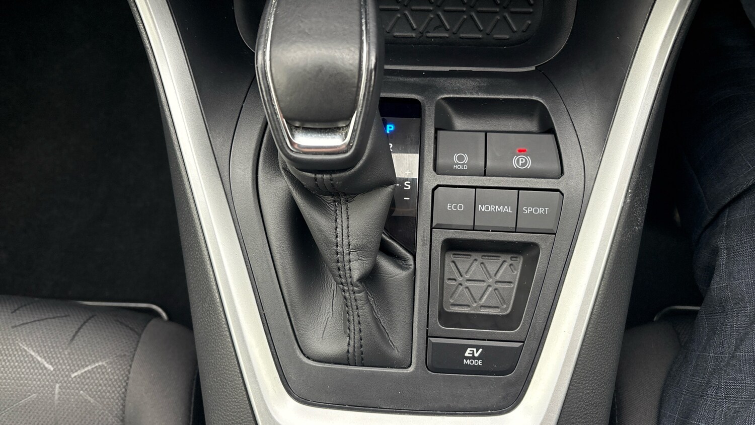 Used Toyota RAV4 2022 for sale - 76557264: Photo 39