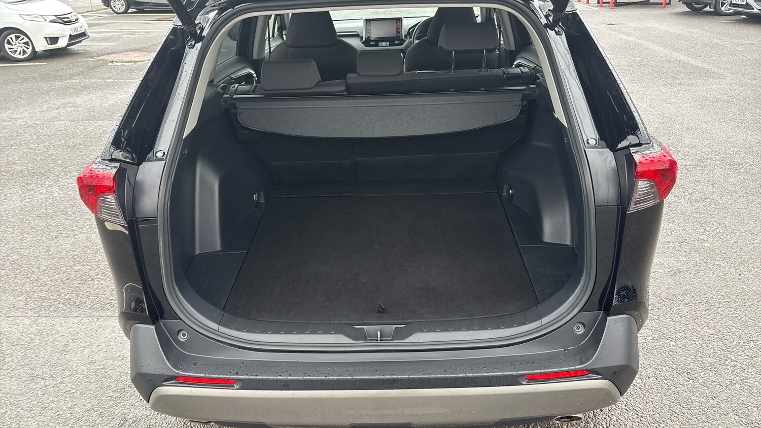 Used Toyota RAV4 2022 for sale - 76557264: Photo 4