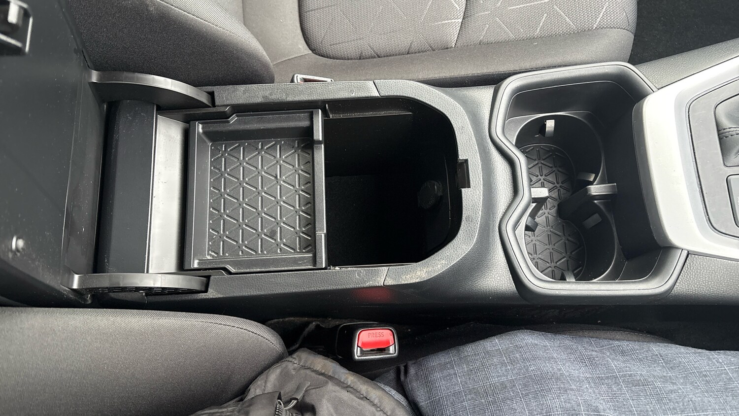 Used Toyota RAV4 2022 for sale - 76557264: Photo 40