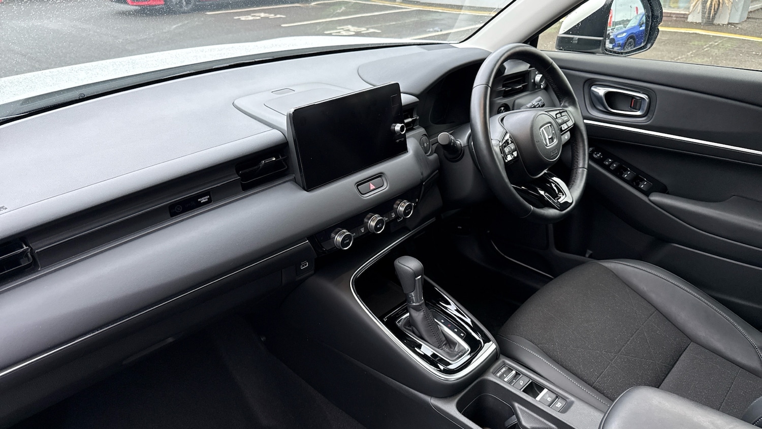 Used Honda HR-V 2023 for sale - 77195661: Photo 2