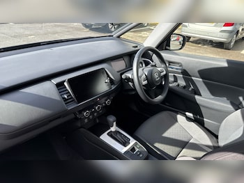 Used Honda Jazz 2024 for sale - 76164413: Photo 2
