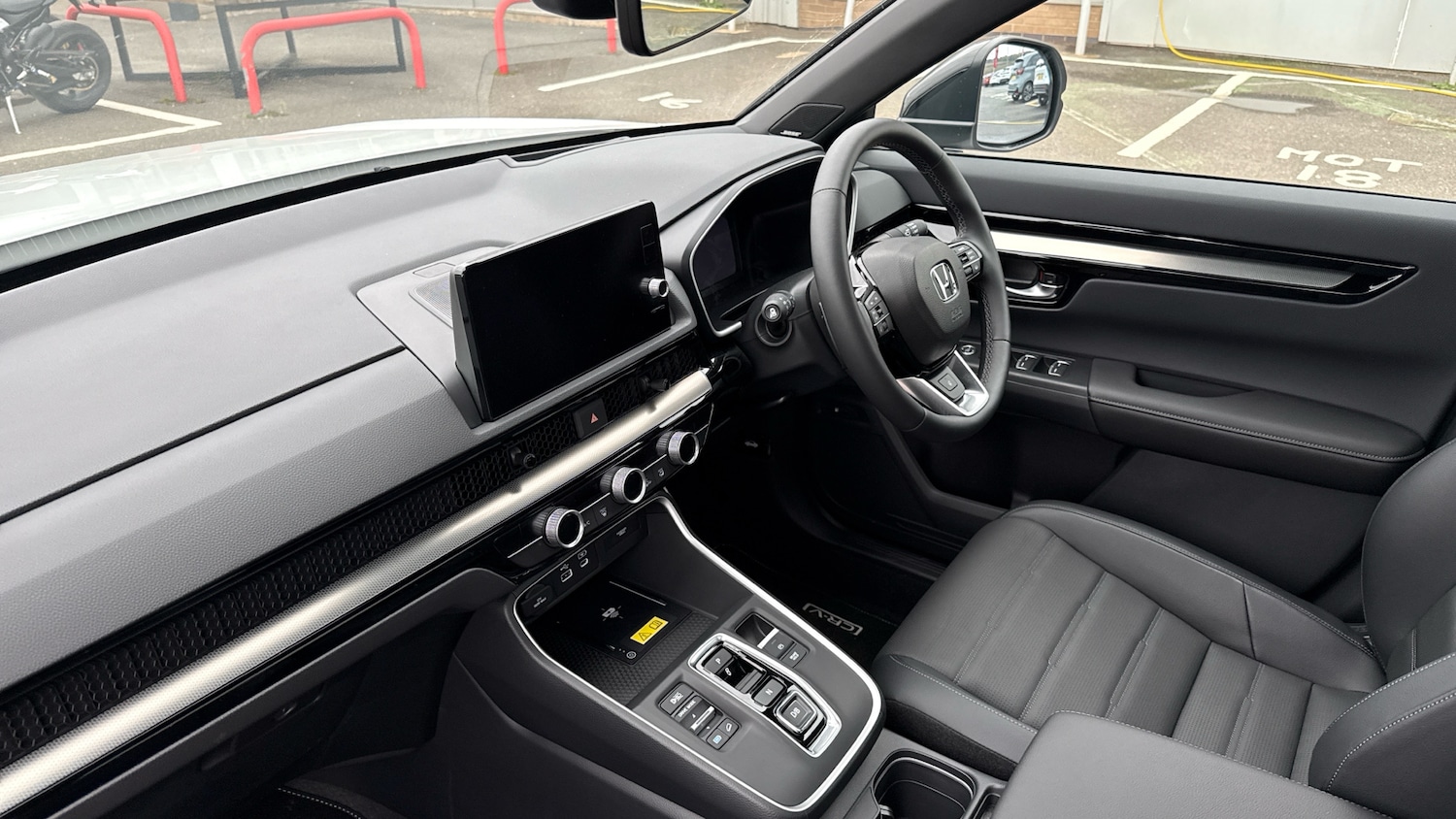 Used Honda CR-V 2025 for sale - 76133965: Photo 2