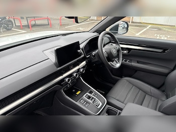 Used Honda CR-V 2025 for sale - 76133965: Photo 2