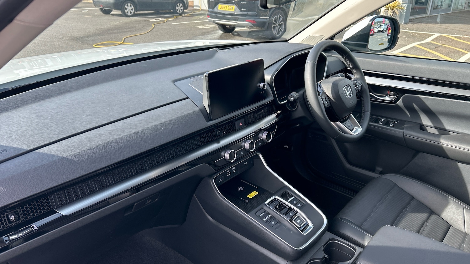 Used Honda CR-V 2025 for sale - 76131209: Photo 2
